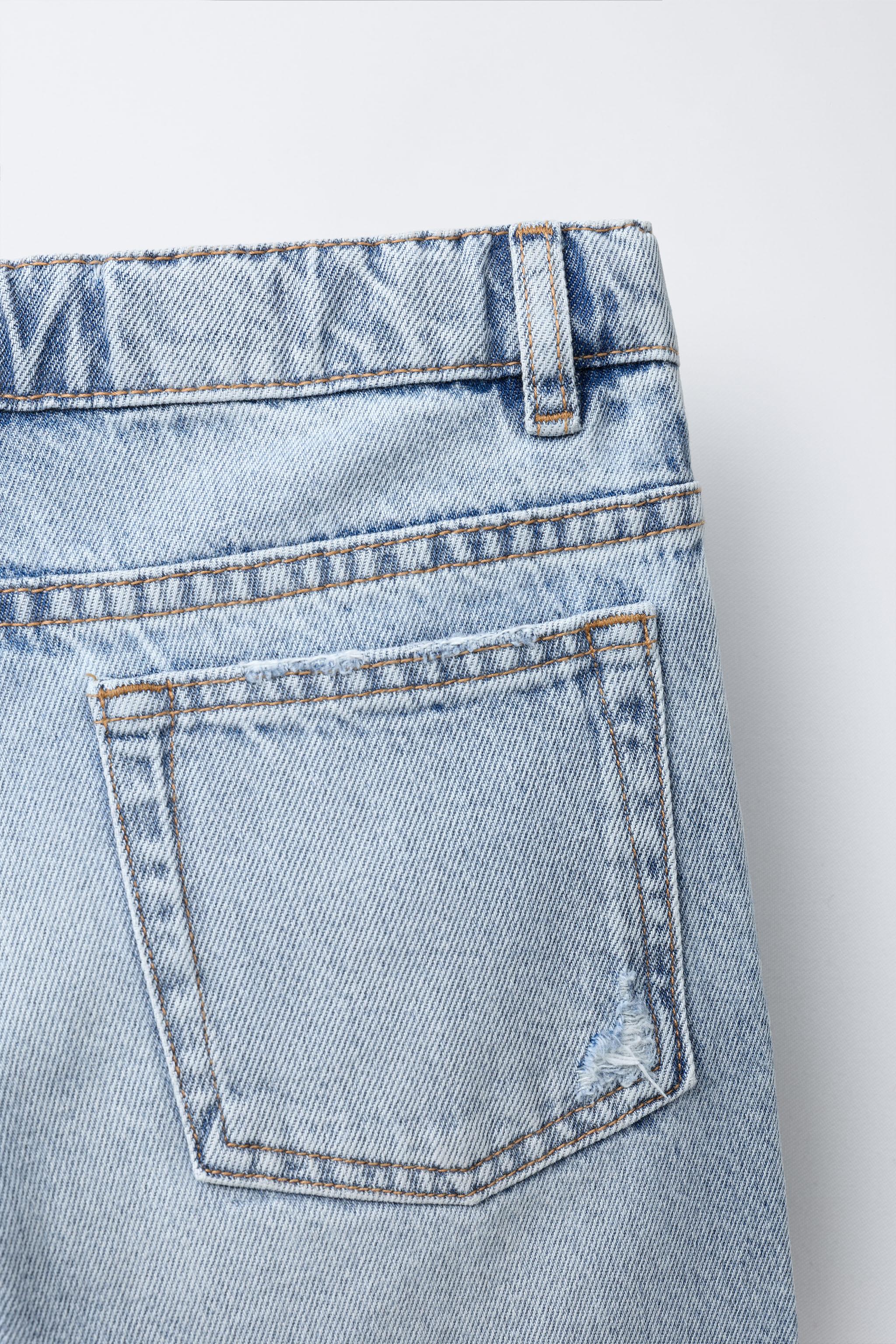 RIPPED STRAIGHT DENIM SHORTS